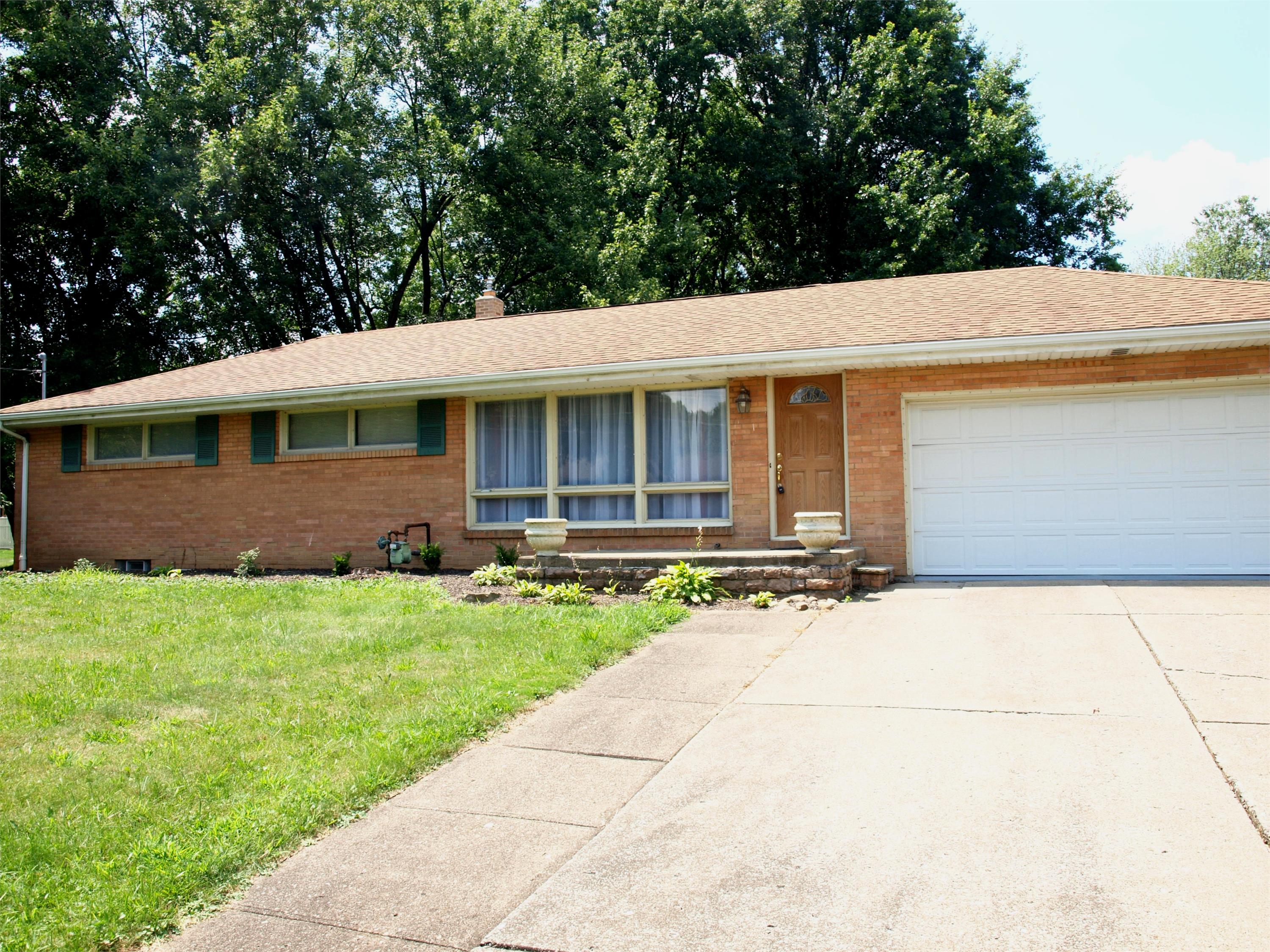 5551 Thunderbird Circle Northwest